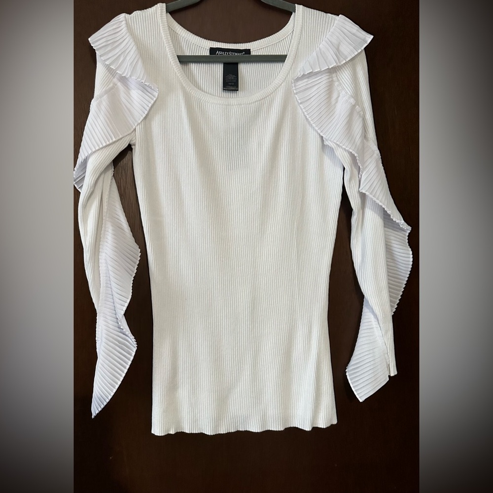 Ruffle Sleeve Sweater sz 10/12